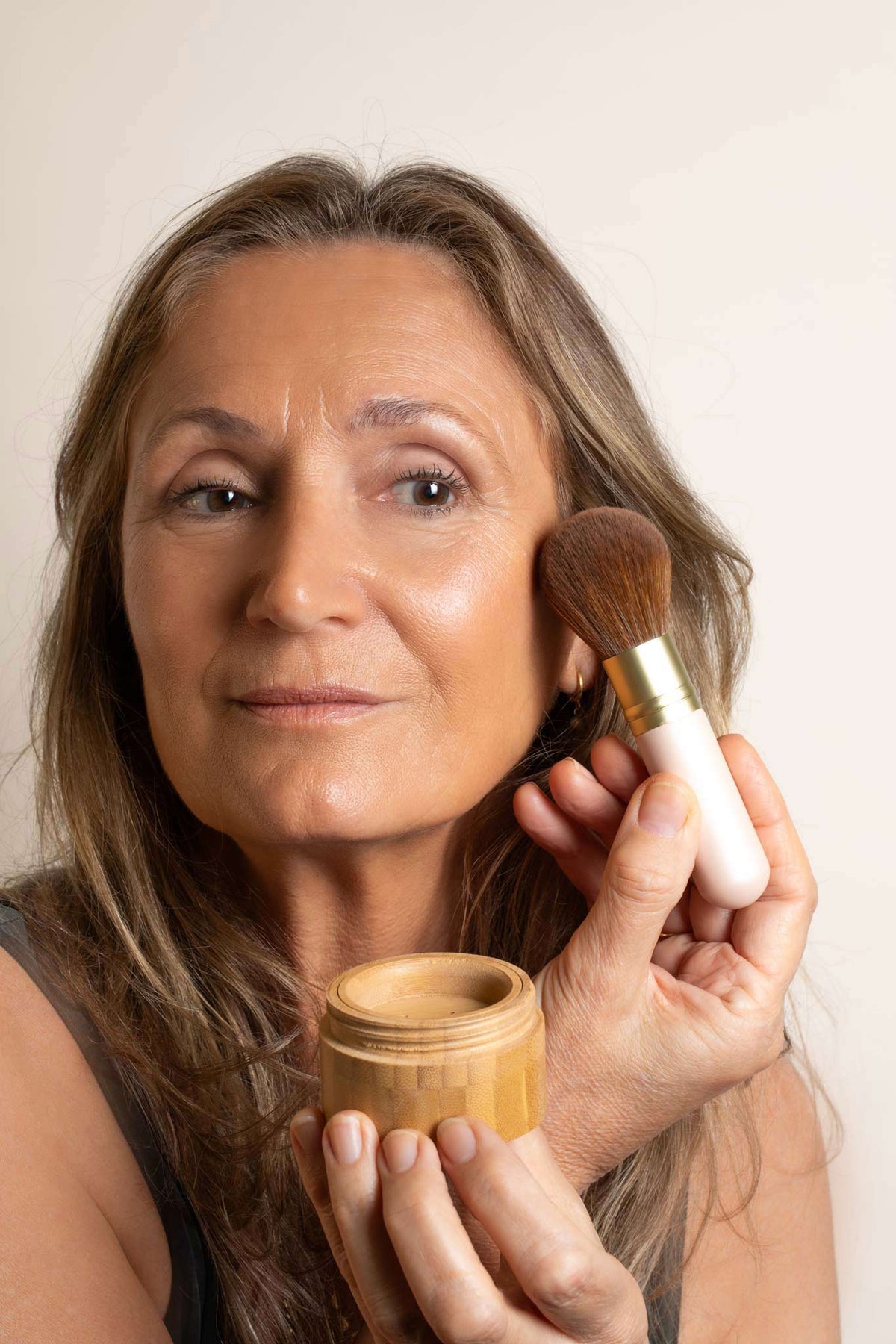 Mineral Radiance Trio - Scoop Whole Beauty - Powder Foundation