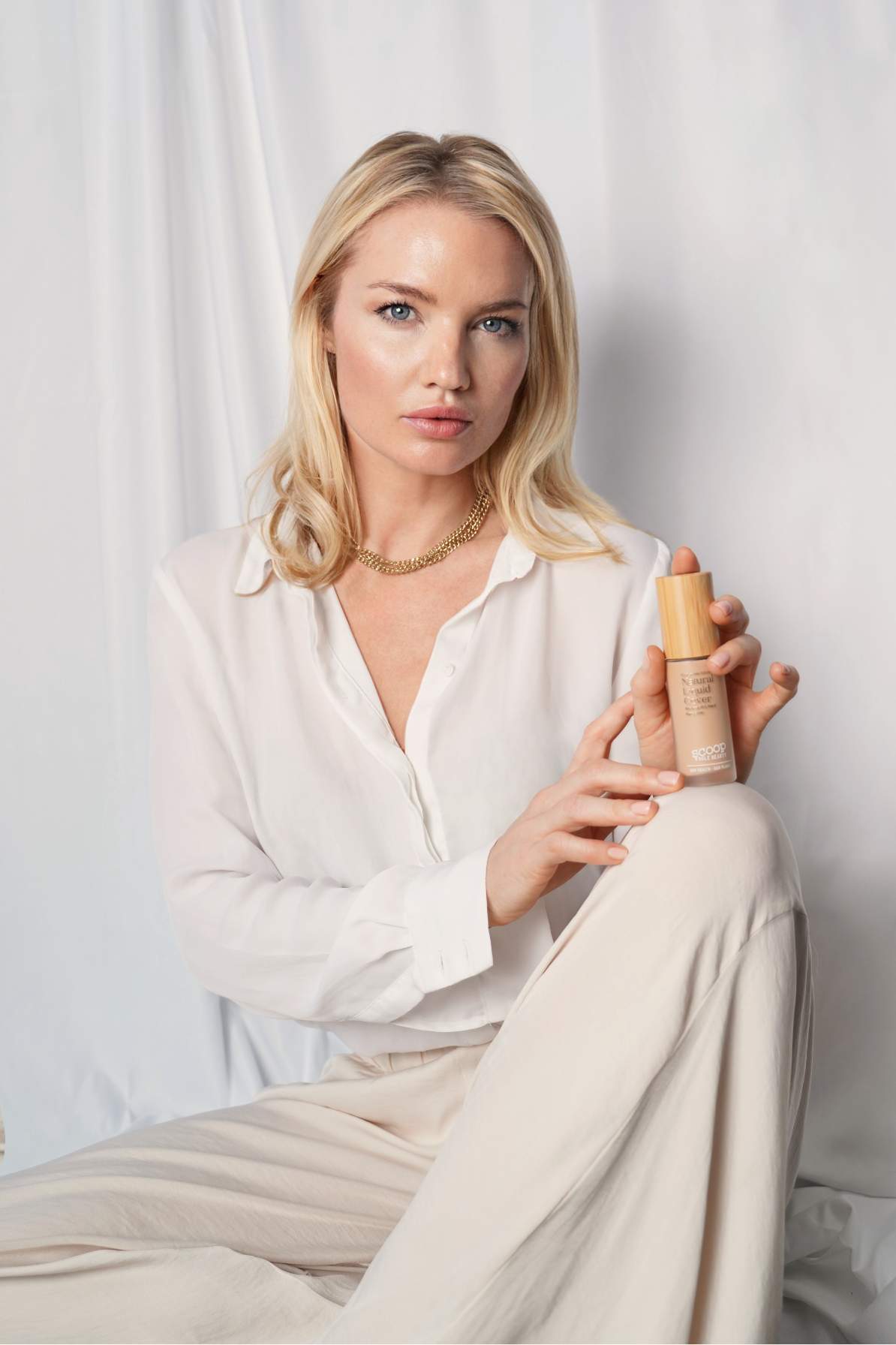 Hyaluronic - Infused Natural Liquid Cover - Scoop Whole Beauty - Foundation