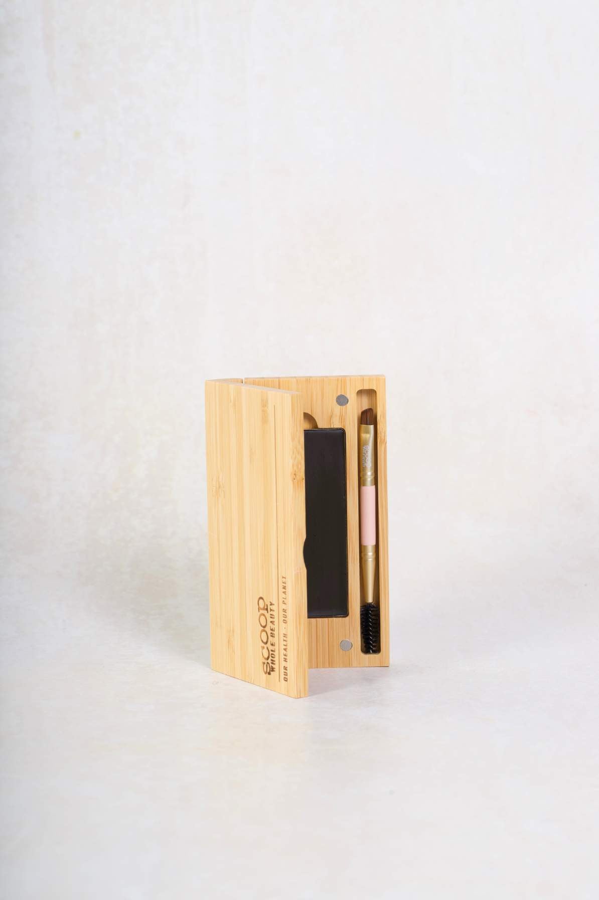 Mud Cake Mascara Compact - Scoop Whole Beauty - cake mascara