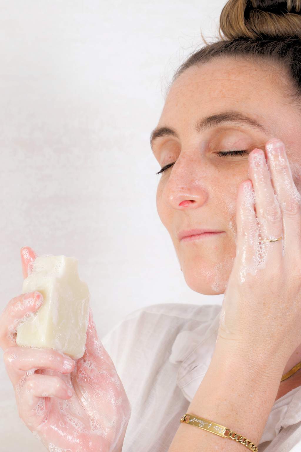 Natural Facial Cleansing Bar - Scoop Whole Beauty -
