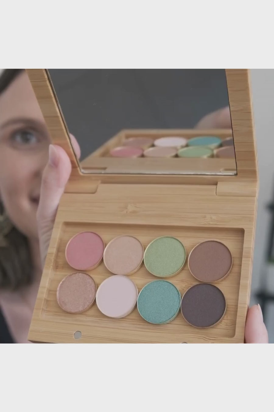 Aurora 8 Shade Refillable Eyeshadow Palette