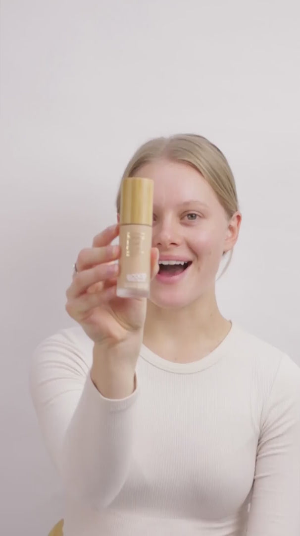 Hyaluronic-Infused Natural Liquid Cover