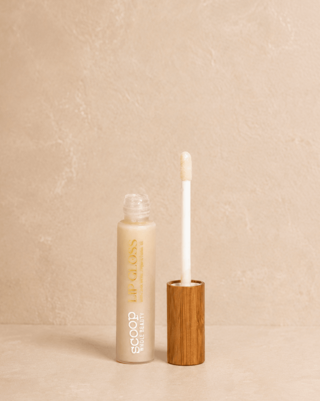 Lucinda Light’s Everyday Natural Makeup Collection - Scoop Whole Beauty -